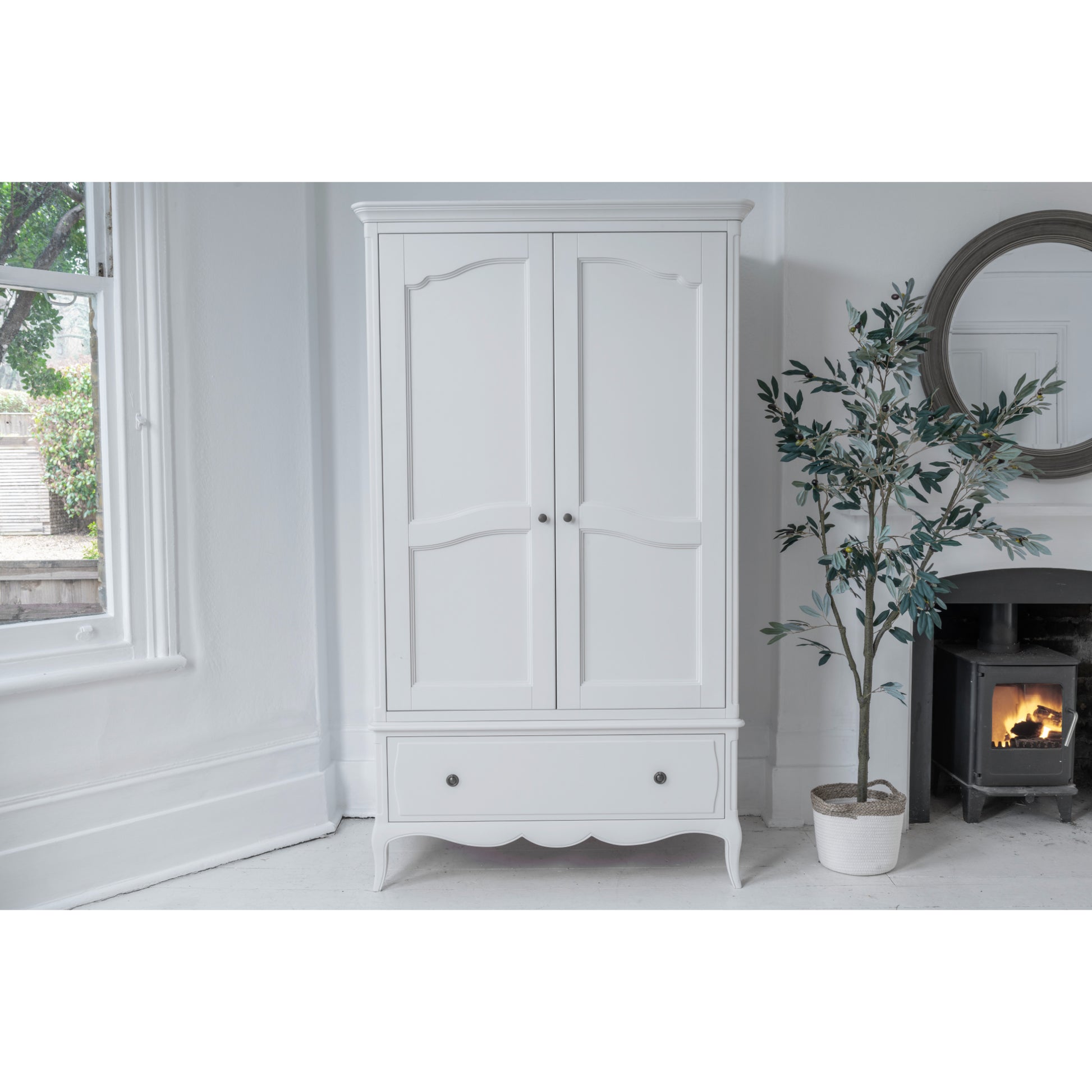 Willis & Gambier Amelie Single Drawer Oak Double Wardrobe - White - Lifestyle Image