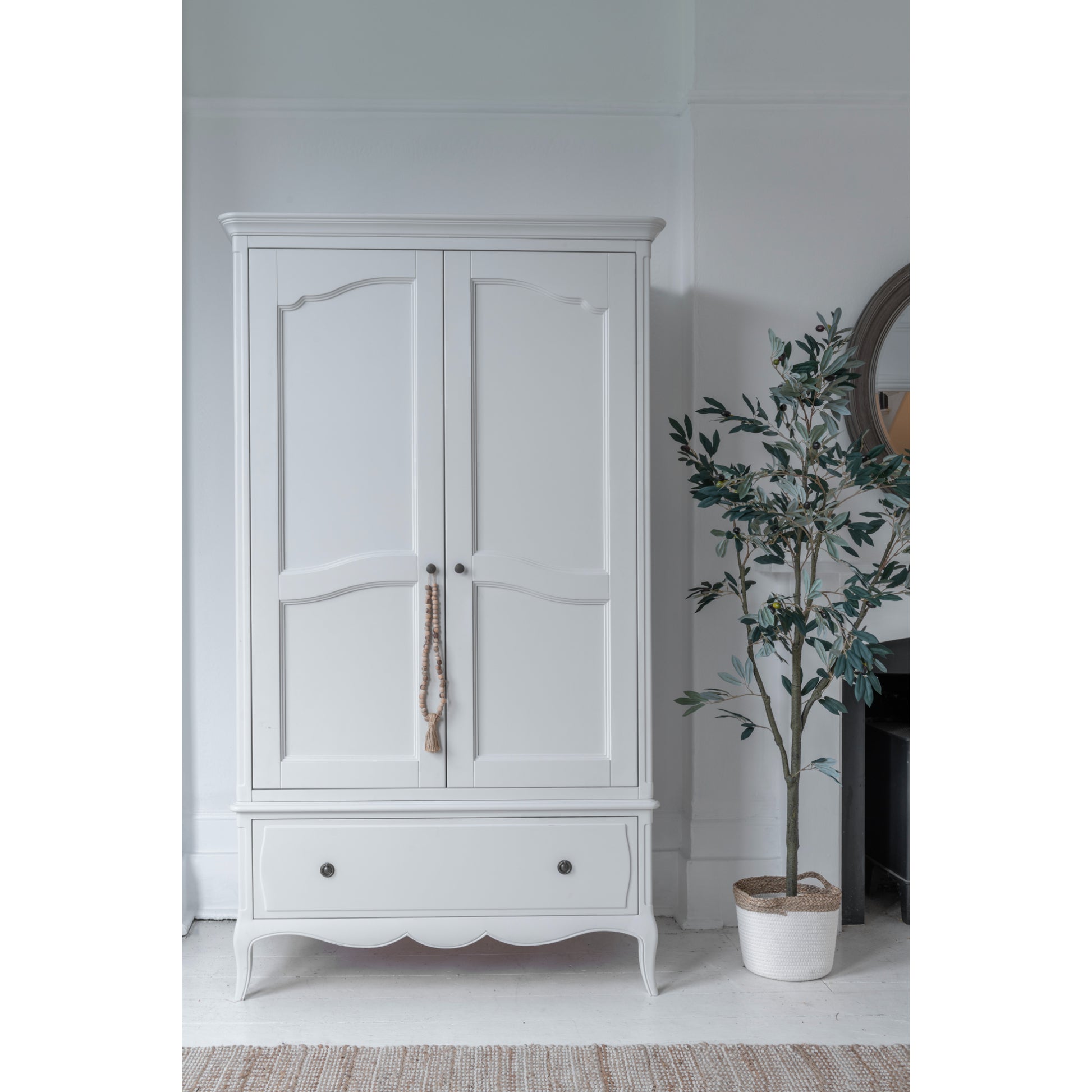 Willis & Gambier Amelie Single Drawer Oak Double Wardrobe - White - Lifestyle Image