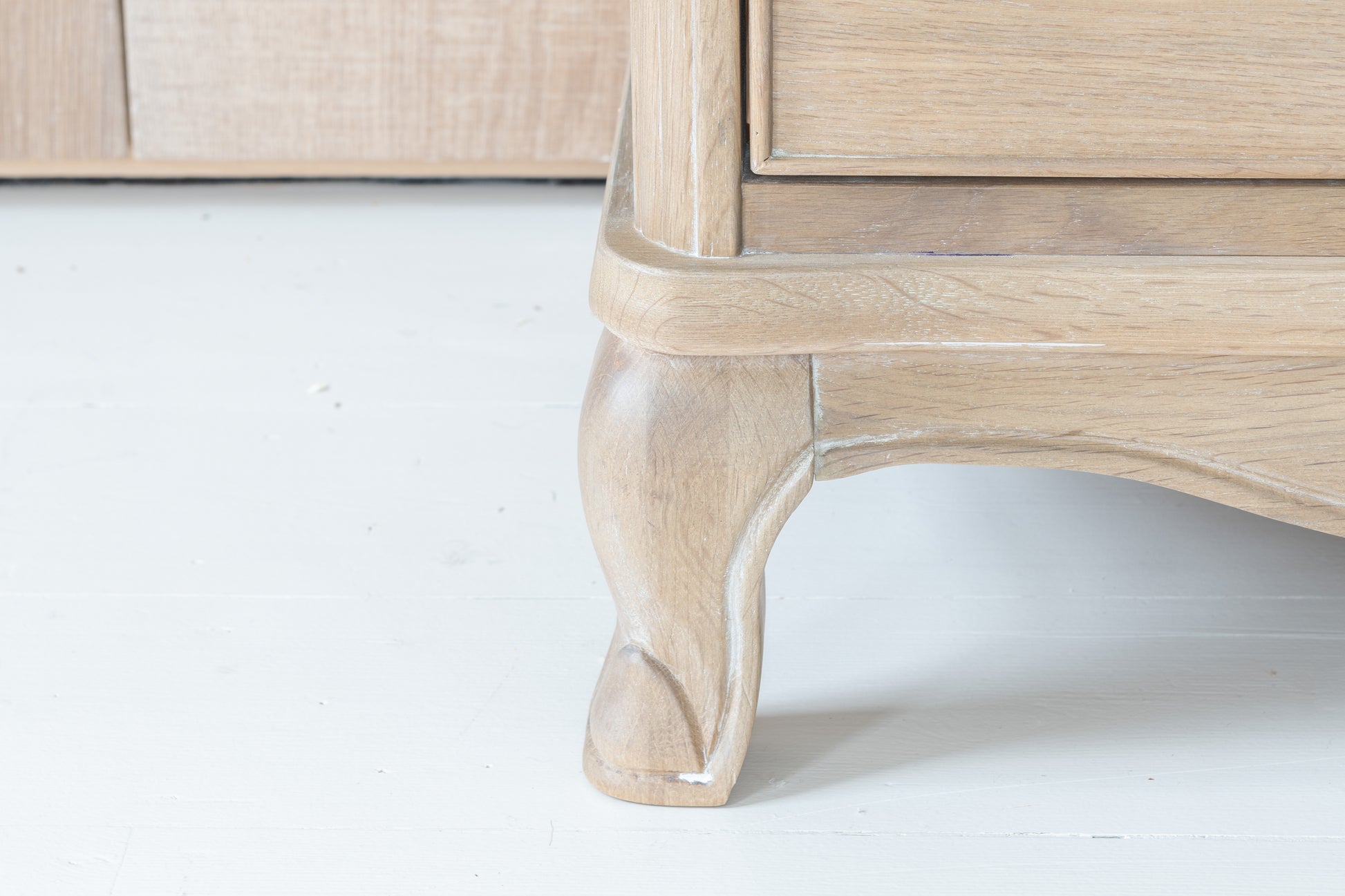 Willis & Gambier Camille 3 Drawer Chest - Oak - Lifestyle Image Zoomed In Base