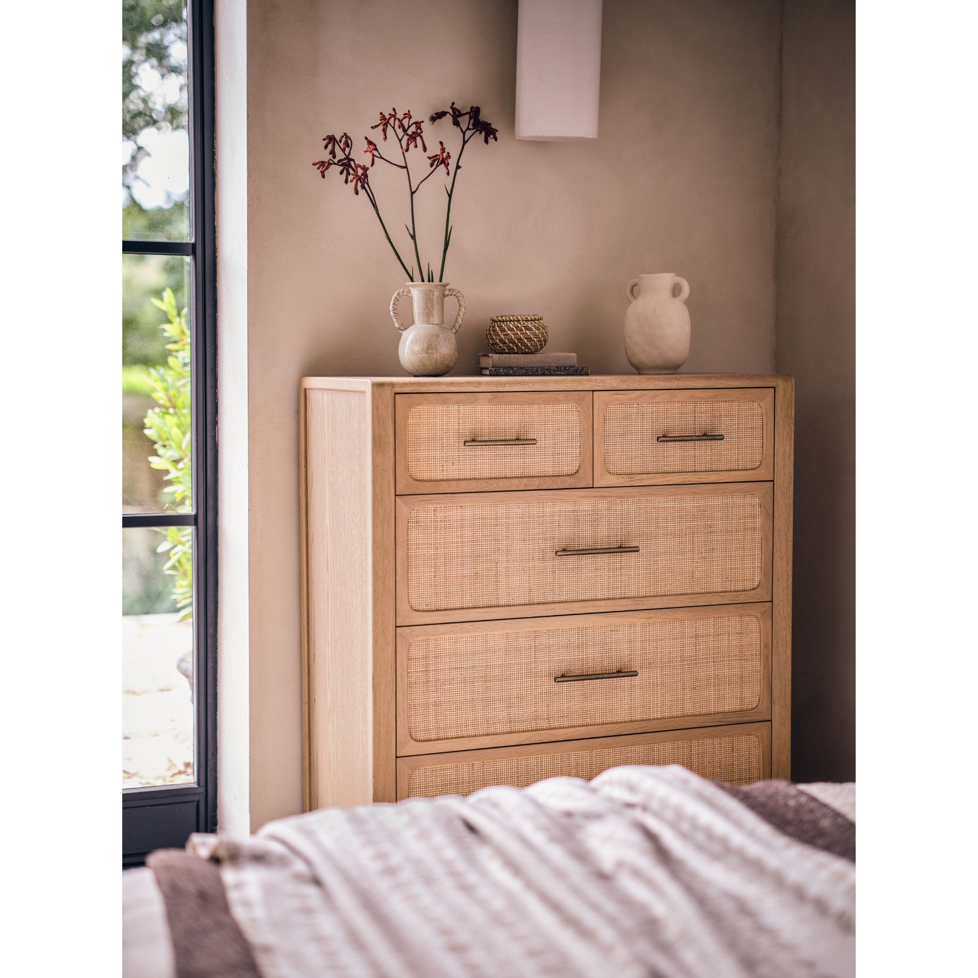 Willis & Gambier Casera 5 Drawer Chest - Oak - Lifestyle Image 3