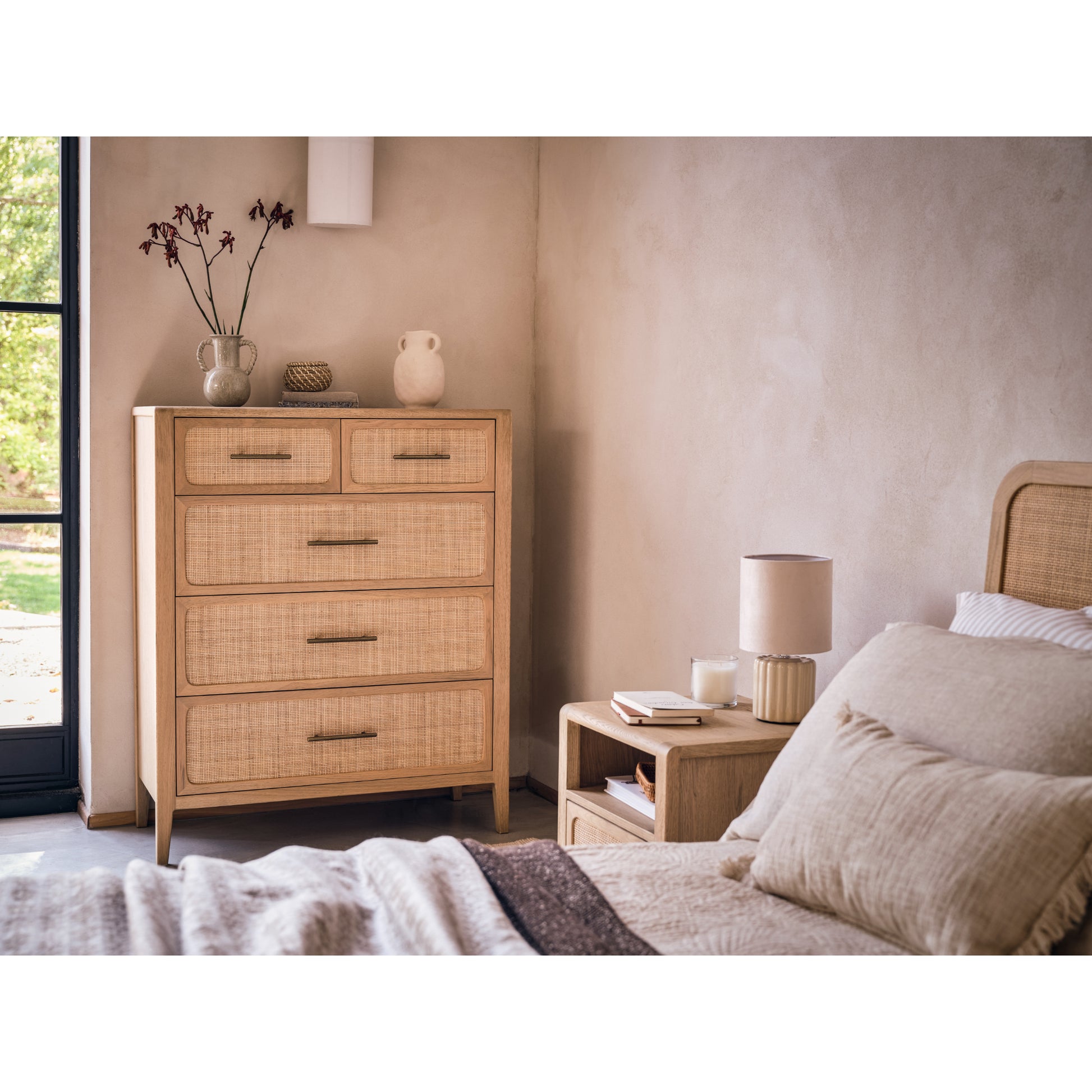 Willis & Gambier Casera 5 Drawer Chest - Oak - Lifestyle Image 4