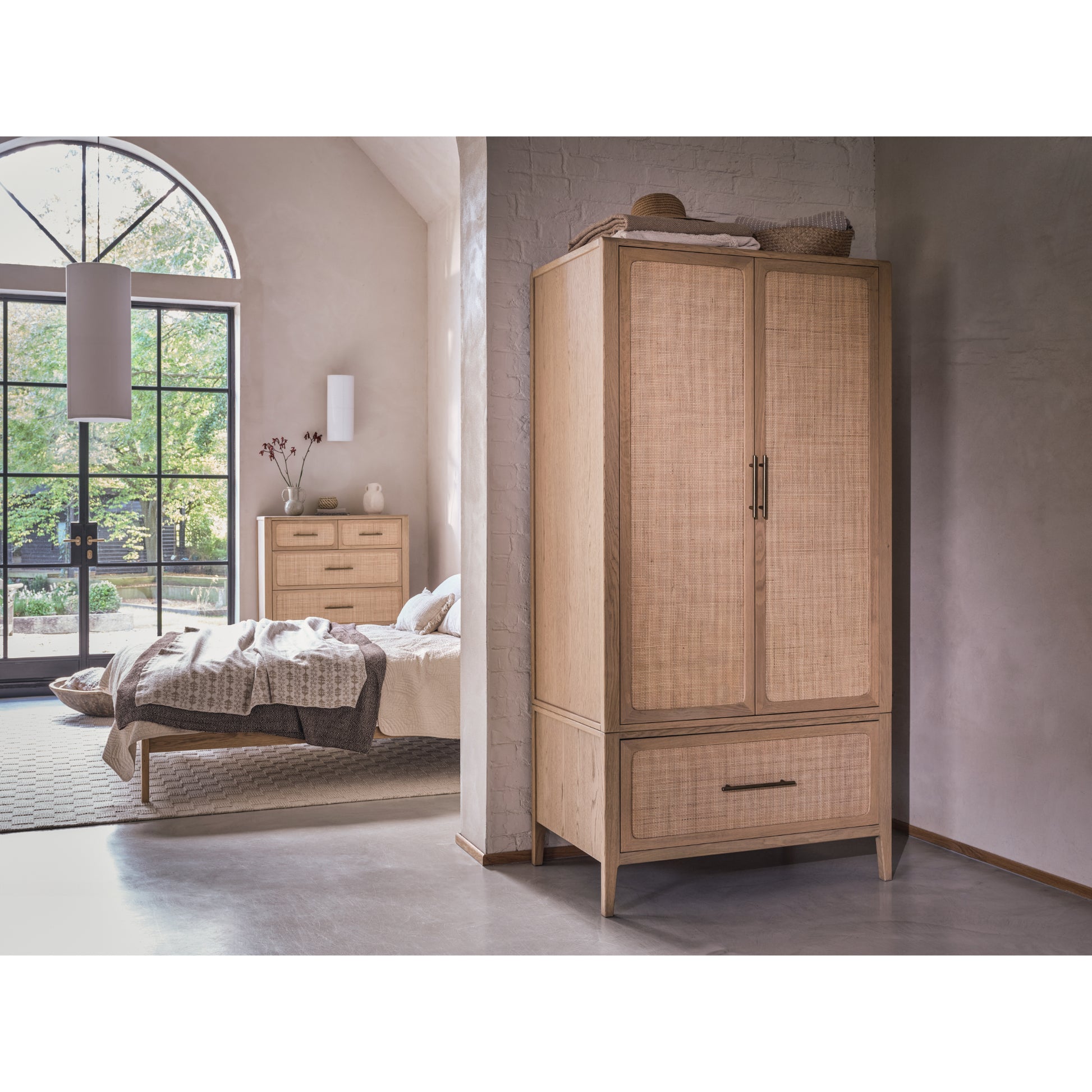 Willis & Gambier Casera Single Drawer Double Wardrobe - Oak - Lifestyle Image Landscape