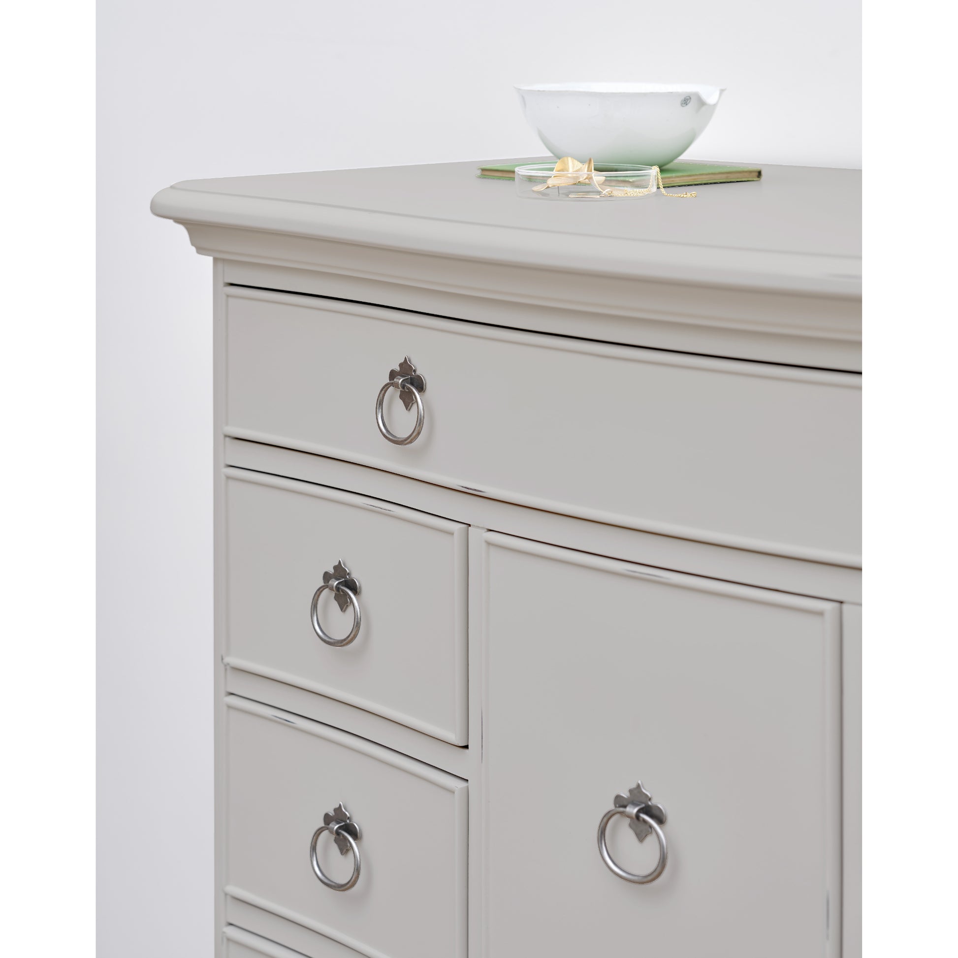 Willis & Gambier Etienne 8 Drawer Chest - Grey - Lifestyle Image Focus View 1