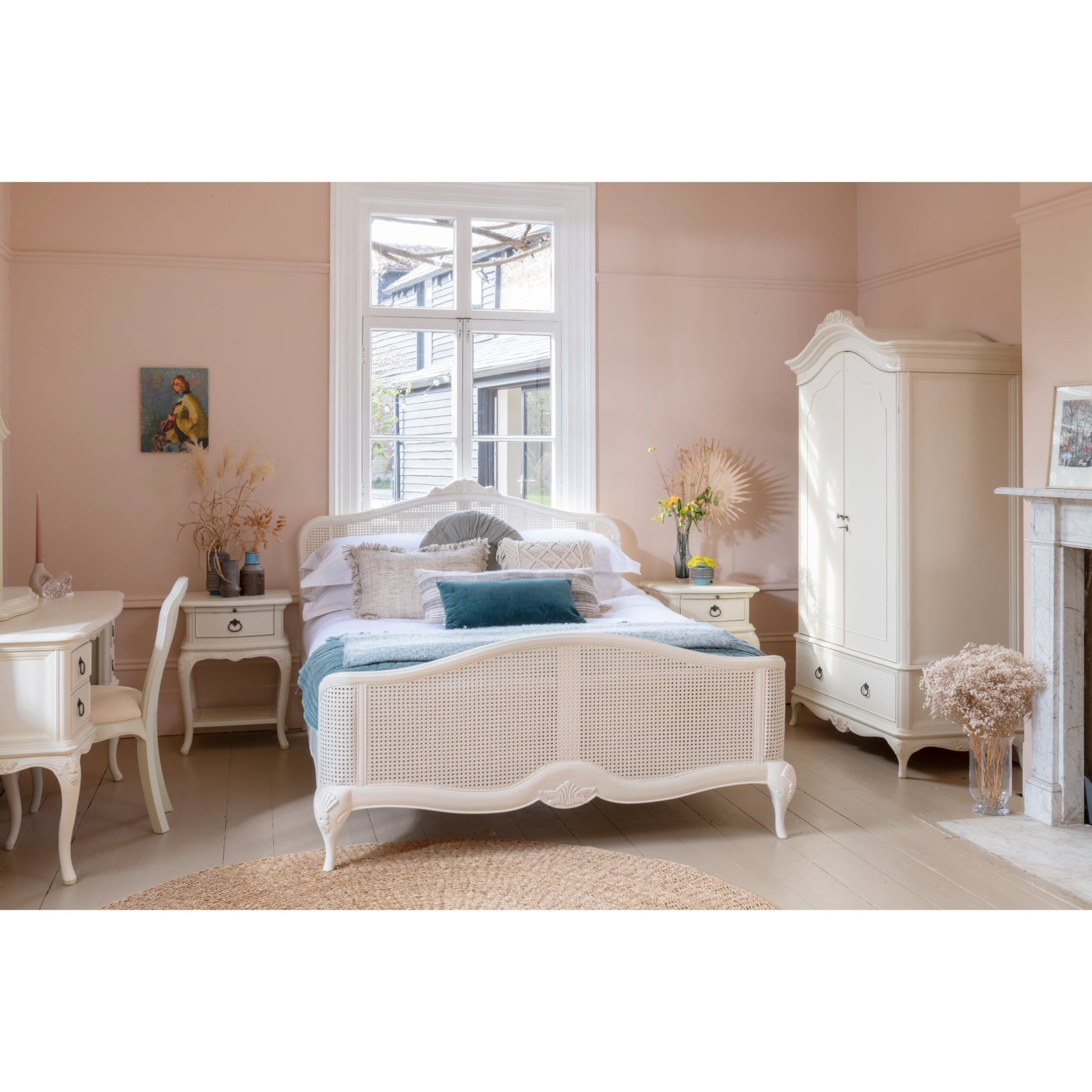 Willis & Gambier Ivory Collection - Cream - Lifestyle Image 1