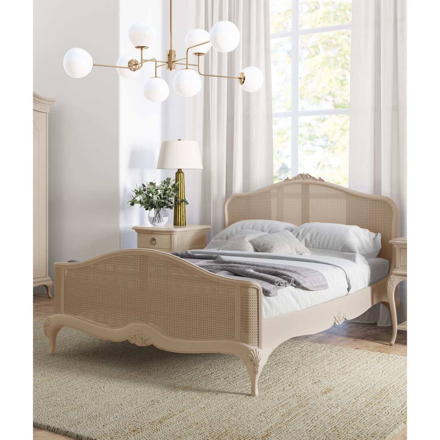 Willis & Gambier Ivory High End Rattan Kingsize Bed - Cream - Lifestyle Image