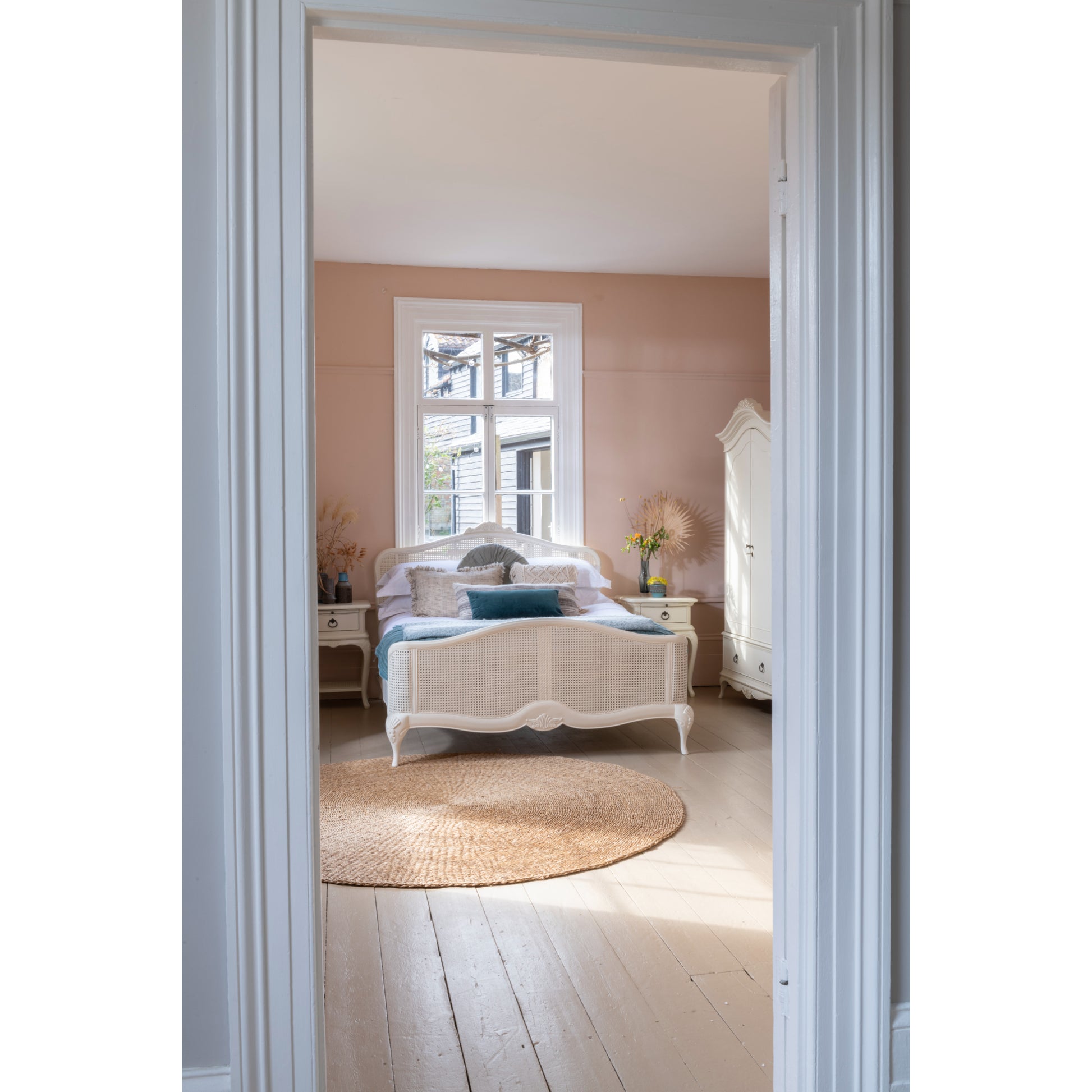 Willis & Gambier Ivory Collection - Cream - Lifestyle Image 3